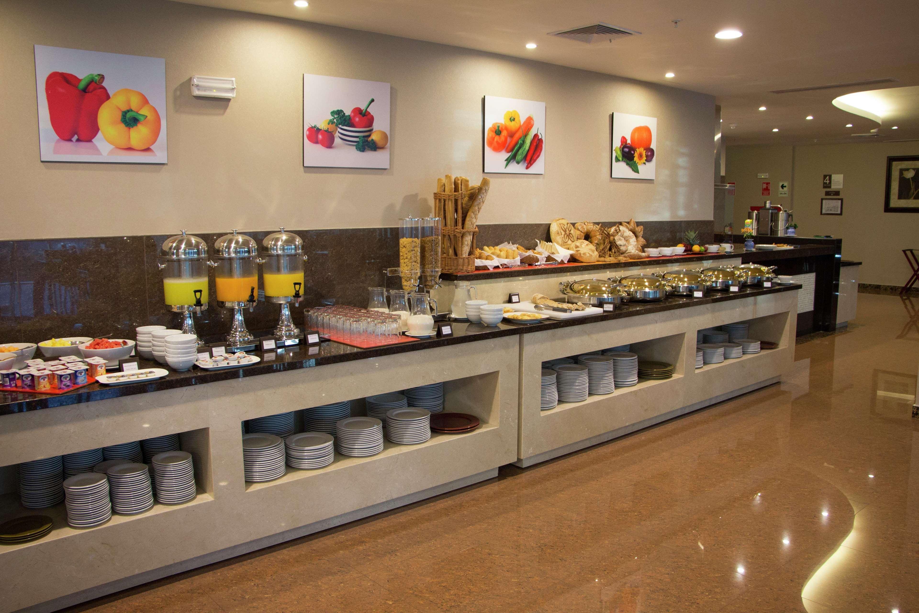Hilton Garden Inn Lima Surco Экстерьер фото