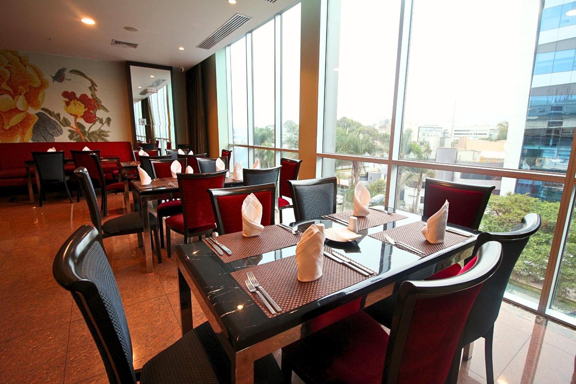 Hilton Garden Inn Lima Surco Экстерьер фото